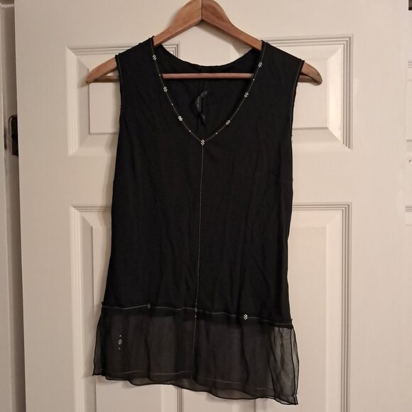 Rozae Nichols Size S skirt small discoloration on band of skirt see pic